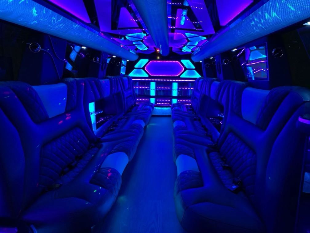 18 Passengers Boulder Limousine service